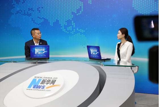 访谈嘉宾与网友在线交流