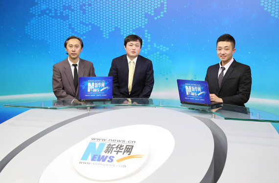 访谈嘉宾与主持人合影