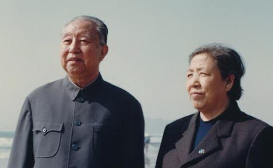 华国锋两子两女今何在？