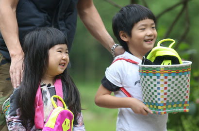 《爸爸2》第二集：集市"兄妹危机" 五爸变"五怪"