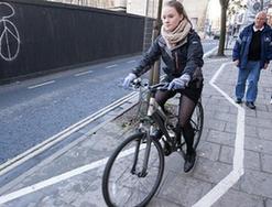 英国街上那些整人的自行车道