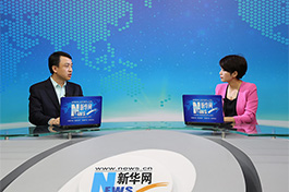 于世洁与主持人交流