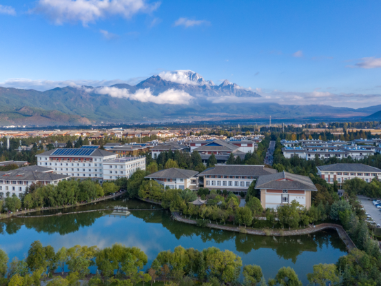 丽江文化旅游学院《网络与新媒体概论》课程：深耕数字传播 厚植家国情怀